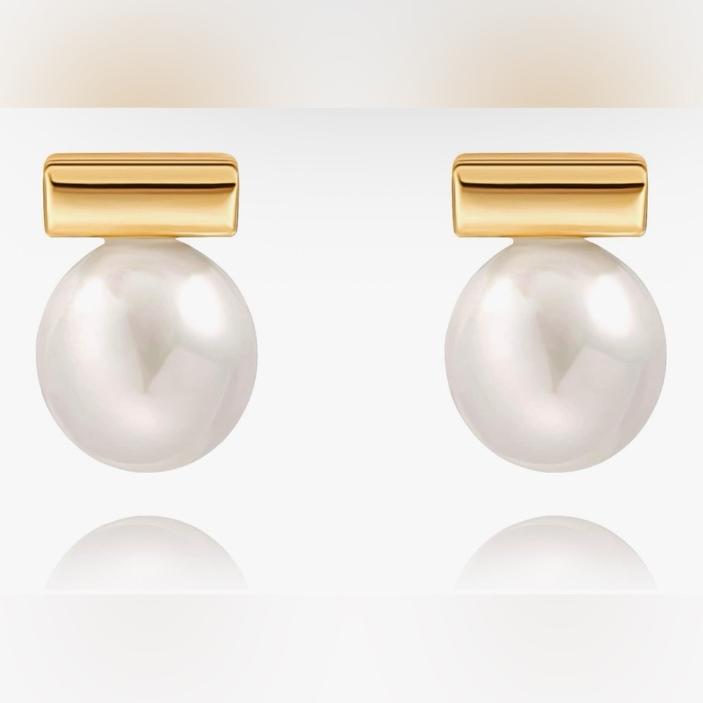 18k Gold Plated Elegant Gold and Pearl Earrings